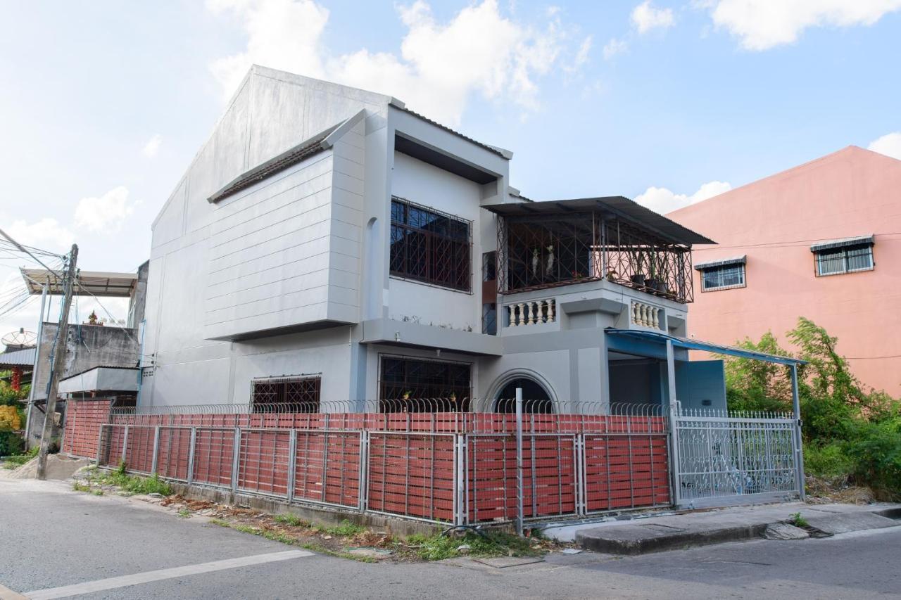 Bluebell House Hatyai - Cosy 3 Bedrooms For 10 Pax - 9 Mins Drive To Lee Grd Ban Kohong Exterior foto