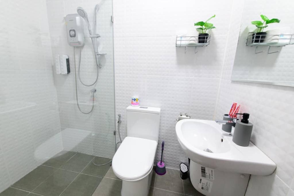 Bluebell House Hatyai - Cosy 3 Bedrooms For 10 Pax - 9 Mins Drive To Lee Grd Ban Kohong Exterior foto